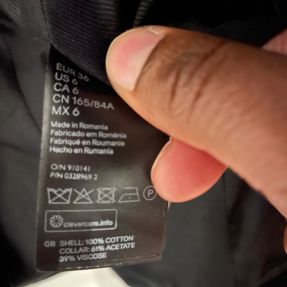 Balmain x H&M Velvet Blazer in Excellent Condition - Picture 3 of 7